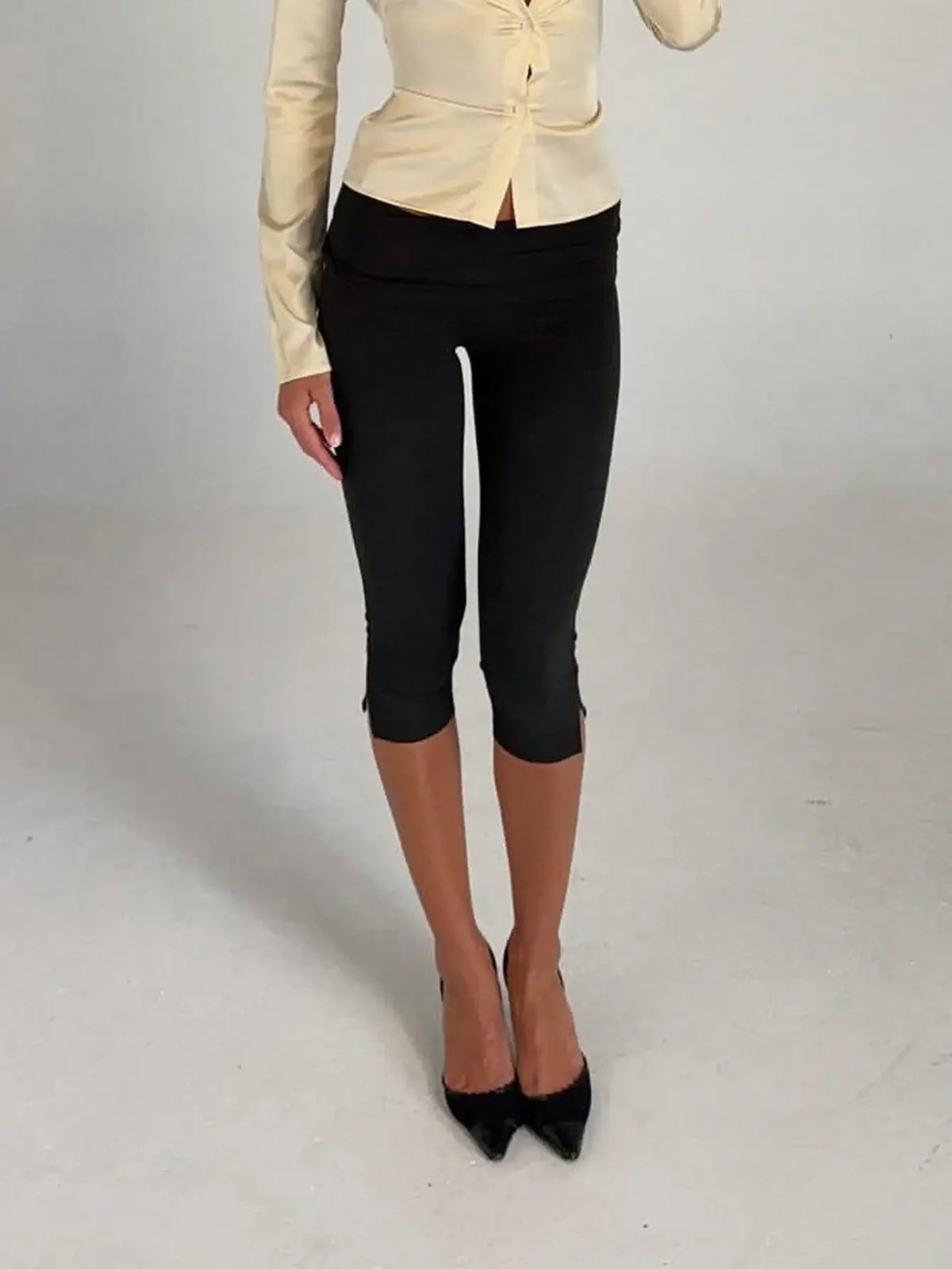 Women Low Waist Capri Leggings With Elastic Waistband Pockets