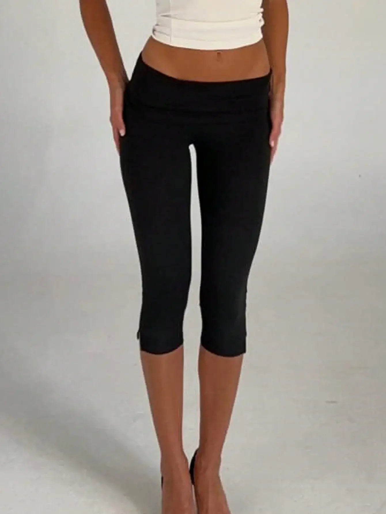 Women Low Waist Capri Leggings With Elastic Waistband Pockets